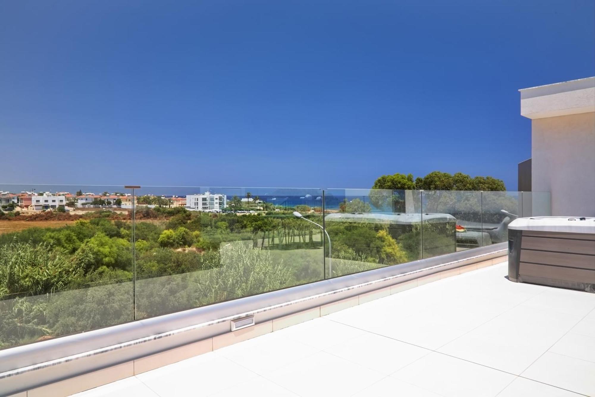 Seaview Luxury Villa Jacuzzi & Pool! 2 Min Beach Protaras Exterior foto